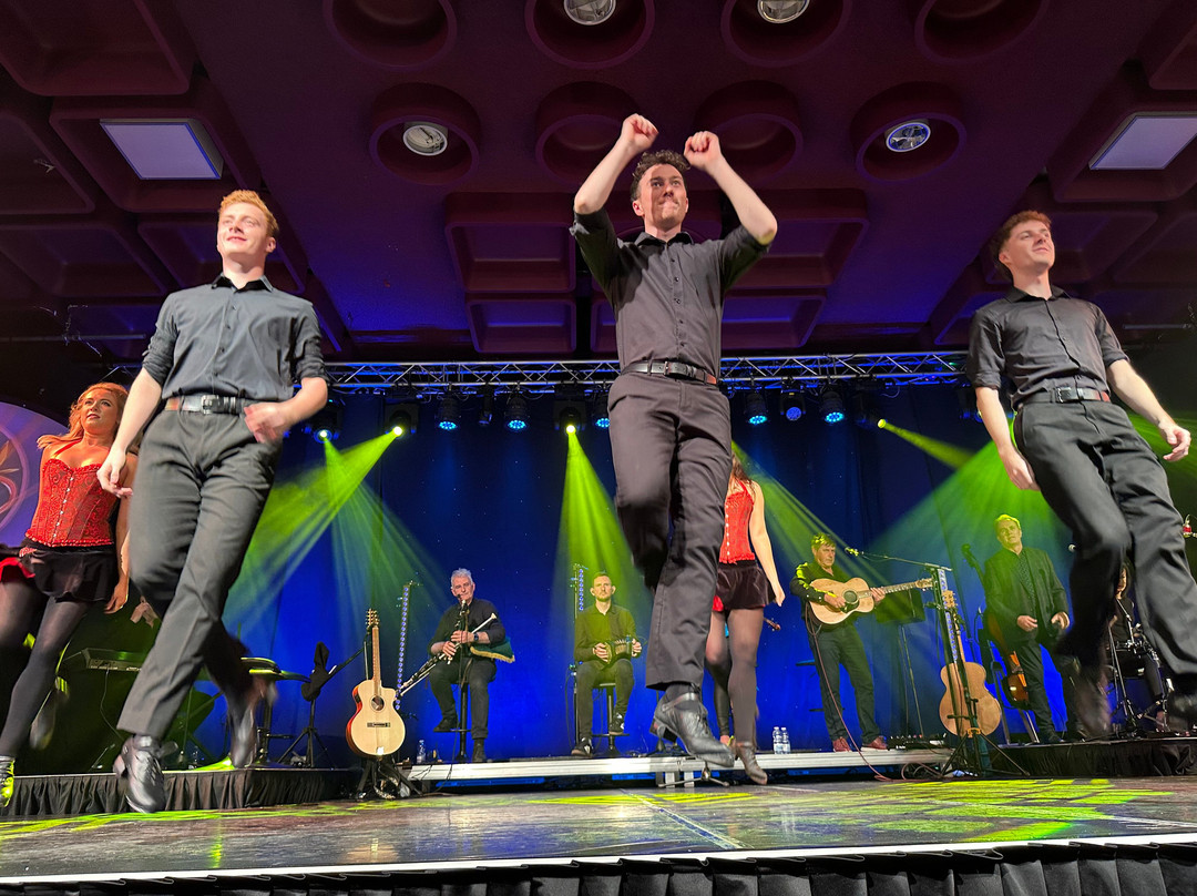 Trad on the Prom-戈尔韦必去景点