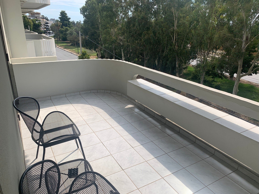 布雷泽套房酒店主图