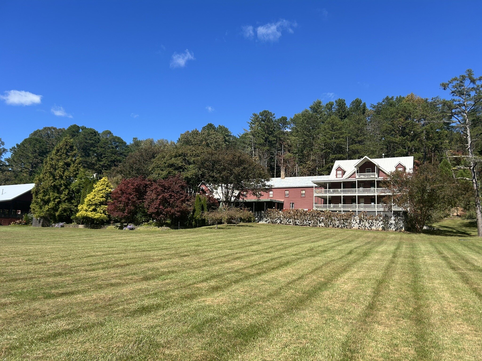 格伦艾拉斯普林斯旅馆-官方