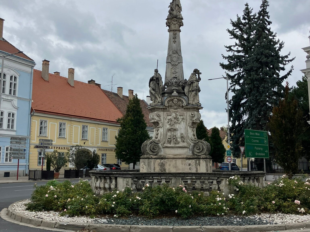 Nepomuki Szent János-emlékoszlop-Mosonmagyarovar必去景点