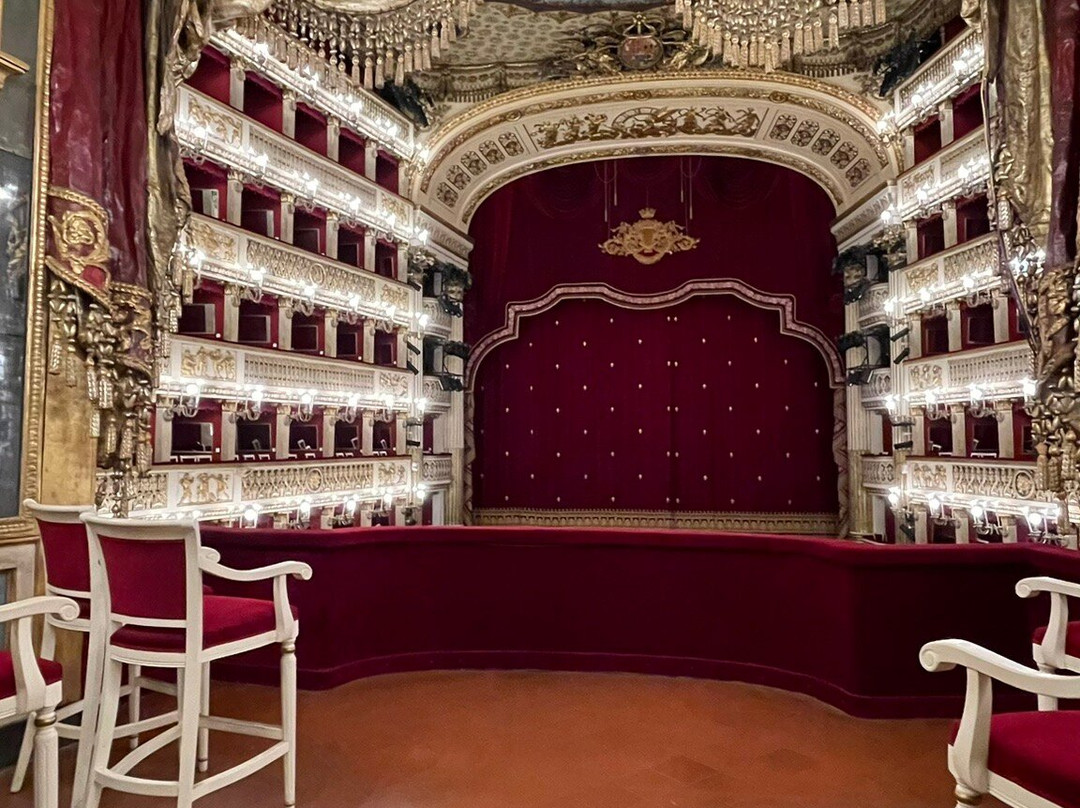 圣卡罗大剧院-那不勒斯必去景点