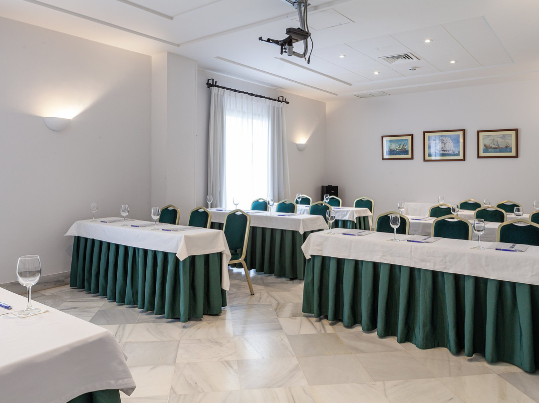 纳赫拉公爵酒店主图