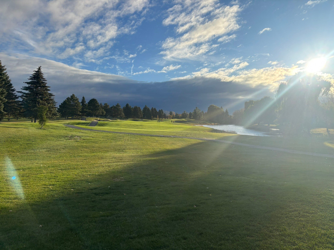 Atlantide Golf Club-Notre-Dame-de-l'Ile-Perrot必去景点