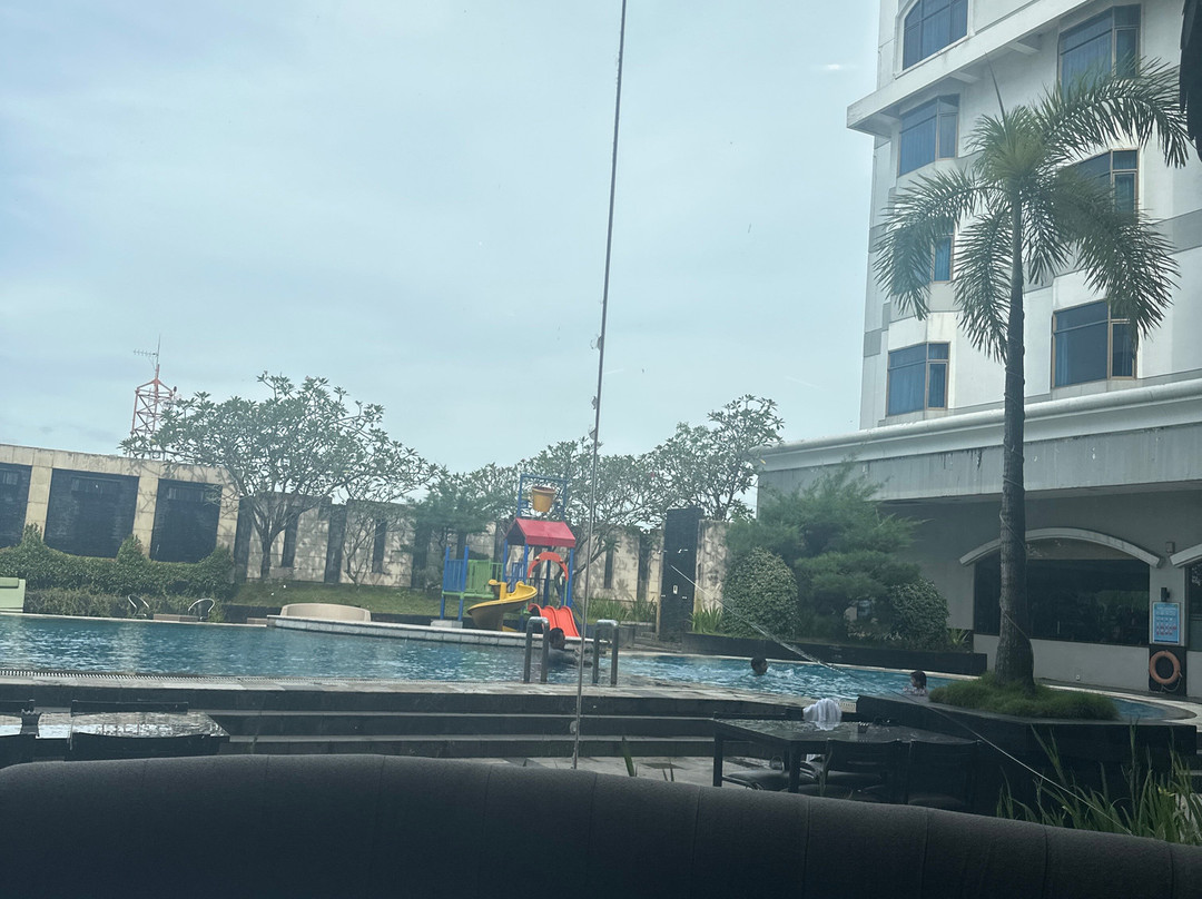 北干巴鲁加特拉大酒店主图