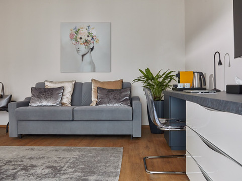 布达佩斯七季公寓酒店主图