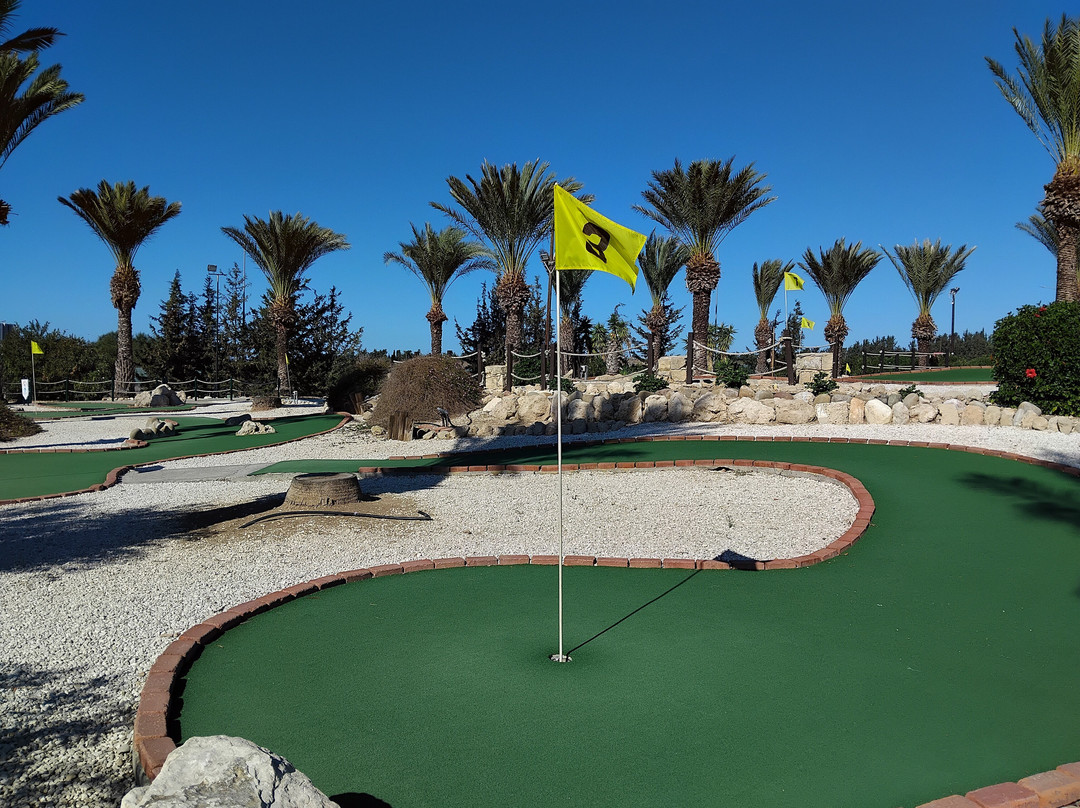 Island Cove Adventure Mini Golf-Geroskipou必去景点