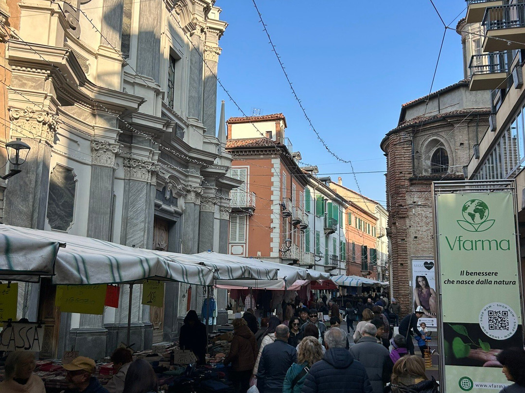 Centro Storico Alba-阿尔巴必去景点