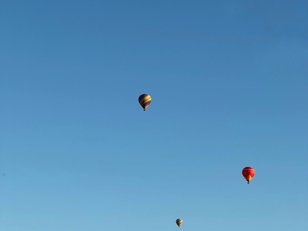 VangVieng Paramotor Center & Pilot's Cafe-旺阳必去景点