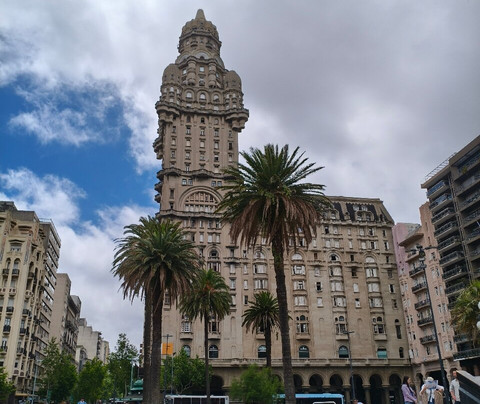 Curioso Free Tour-蒙得维的亚必去景点