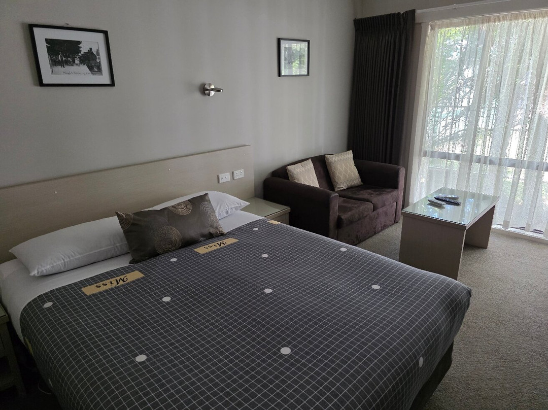 Barrass's John Bright Motor Inn主图