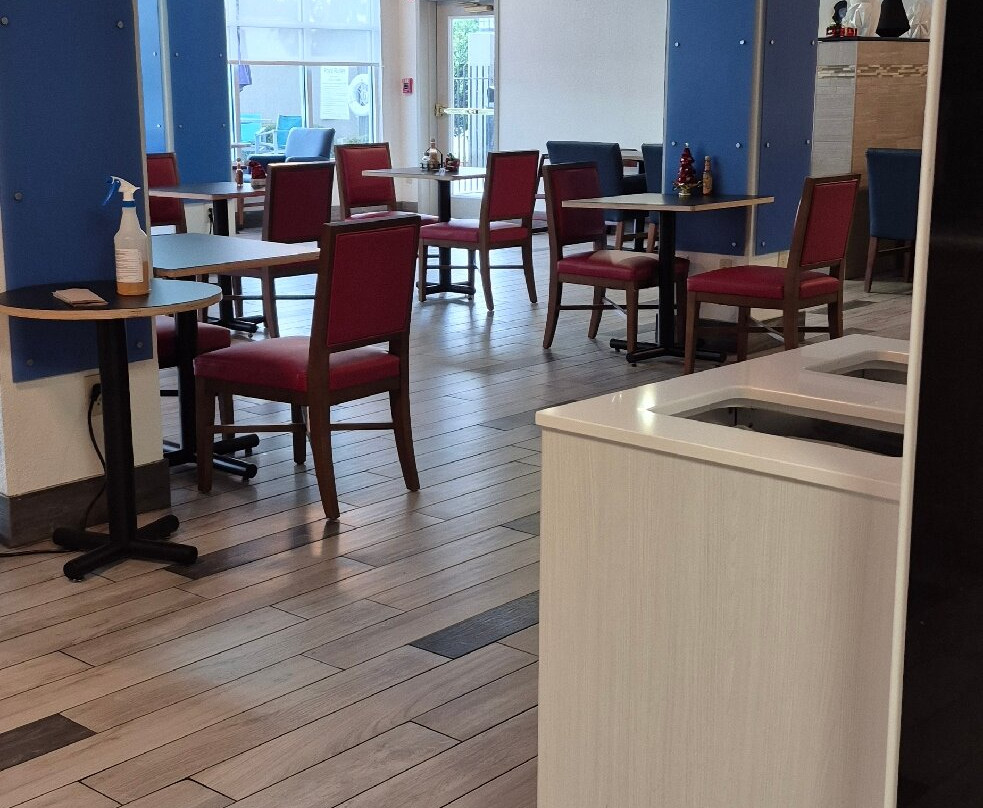 Holiday Inn Express & Suites Live Oak by IHG主图