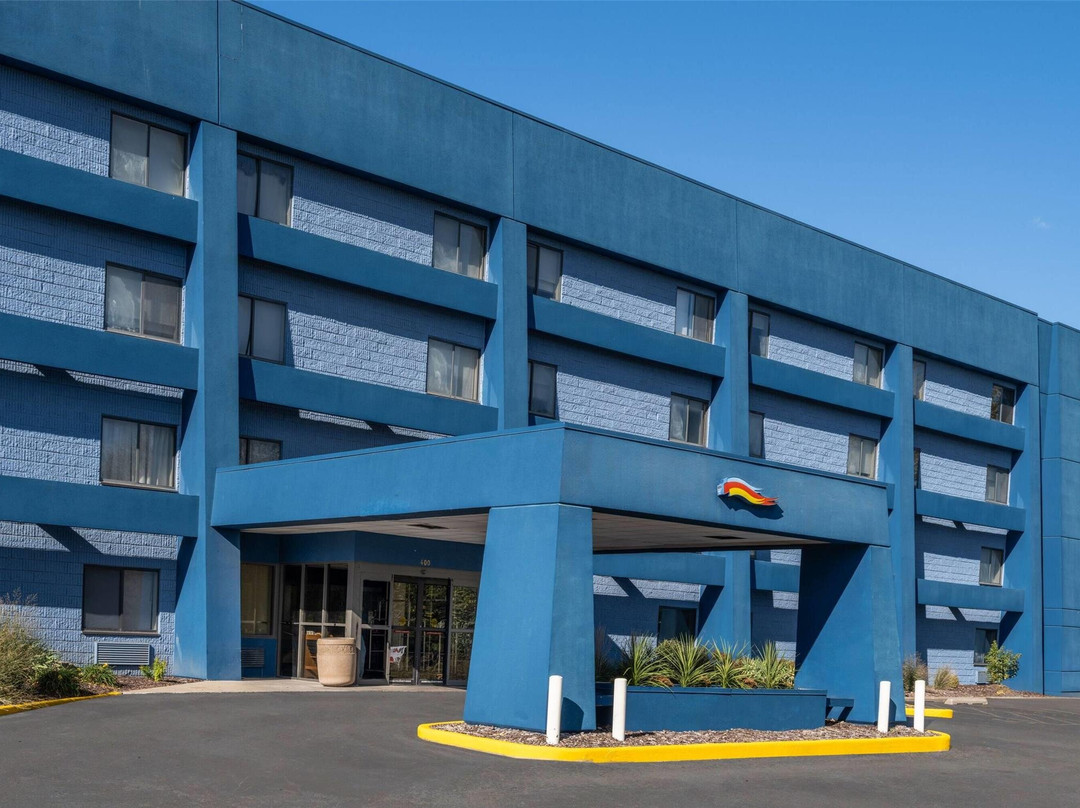 Baymont by Wyndham Davenport