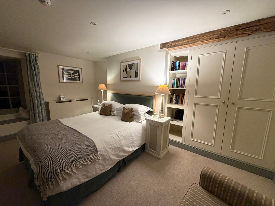 The Kingham Plough主图