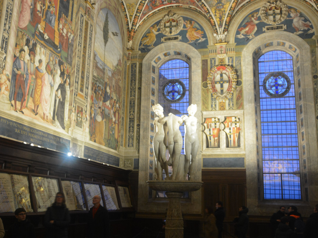 皮科罗米尼家族图书馆-锡耶纳必去景点