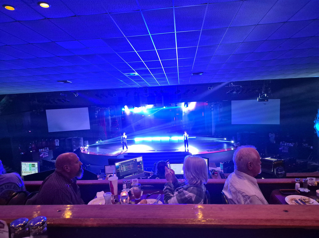 Hughes Brothers Theatre-布兰森必去景点