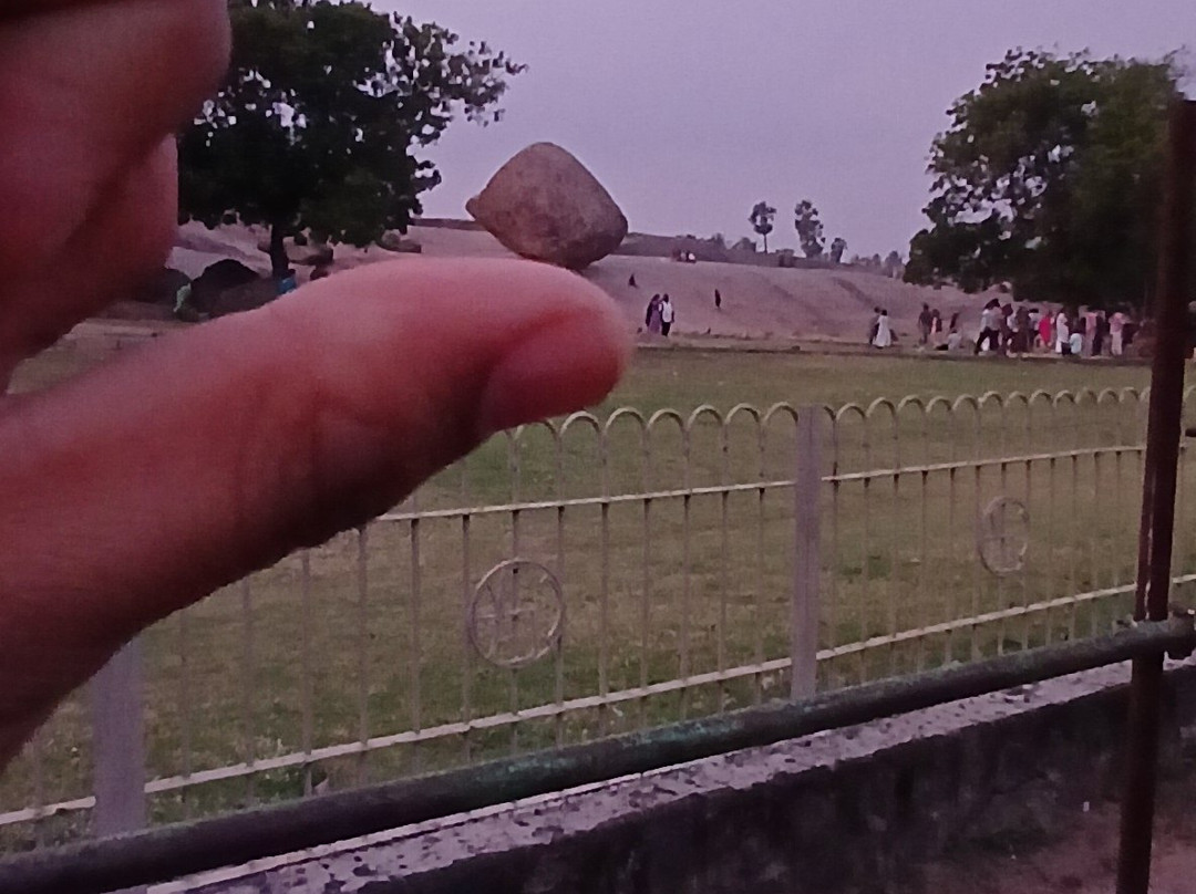 Krishna's Butter Ball-玛玛拉普蓝必去景点