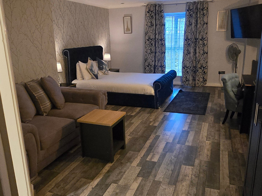 克鲁斯山顶酒店主图