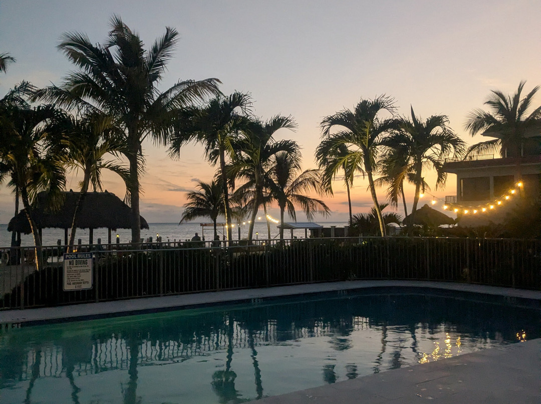 Ragged Edge Resort & Marina主图