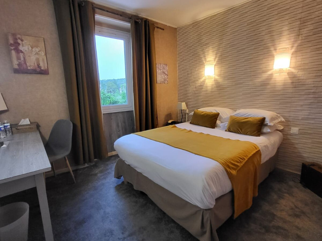 Logis Hotel Le Relais Sarrasin Rest. A La Table D'Alexandre主图