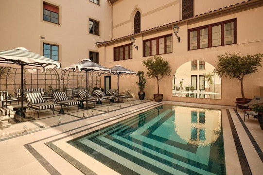 潘普洛纳大教堂酒店