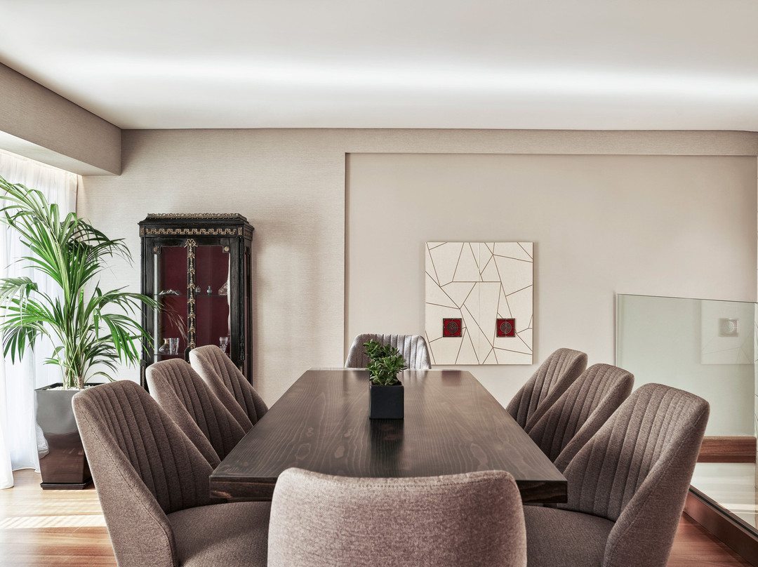 海滩美景套房酒店主图