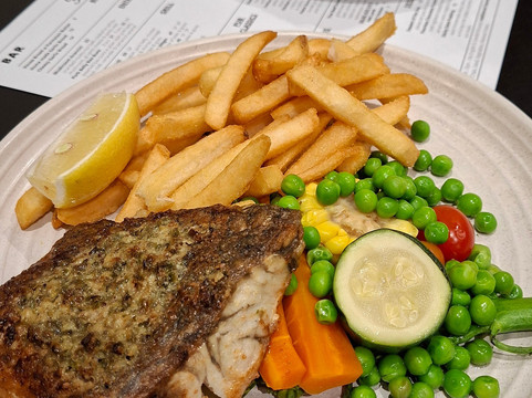 亚勒旺加酒店主图