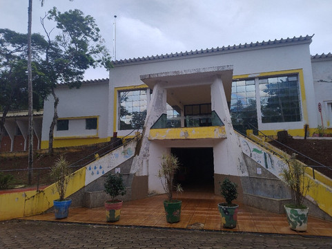 Balneário Mizael Marques Sobrinho-Aguas de Santa Barbara必去景点