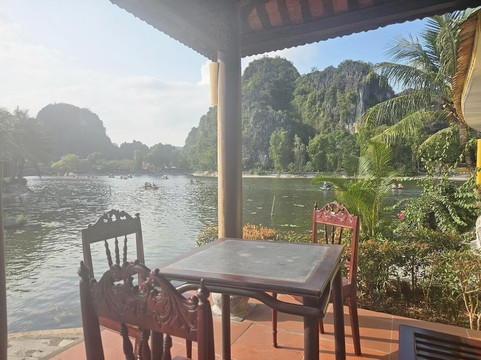 Emeralda Resort Tam Coc