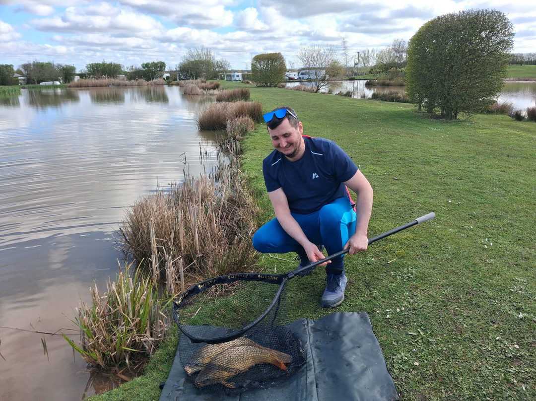 新农场民宿主图