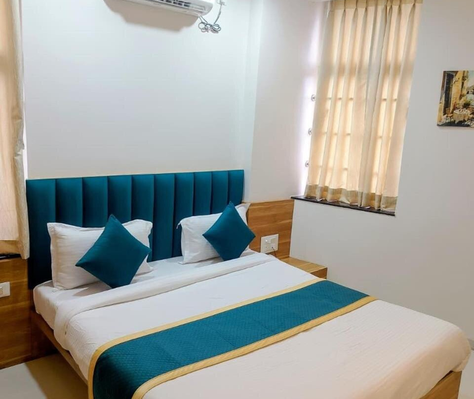 Hotel Lotus Suites