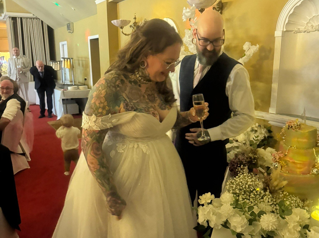 Oaklands Hotel主图