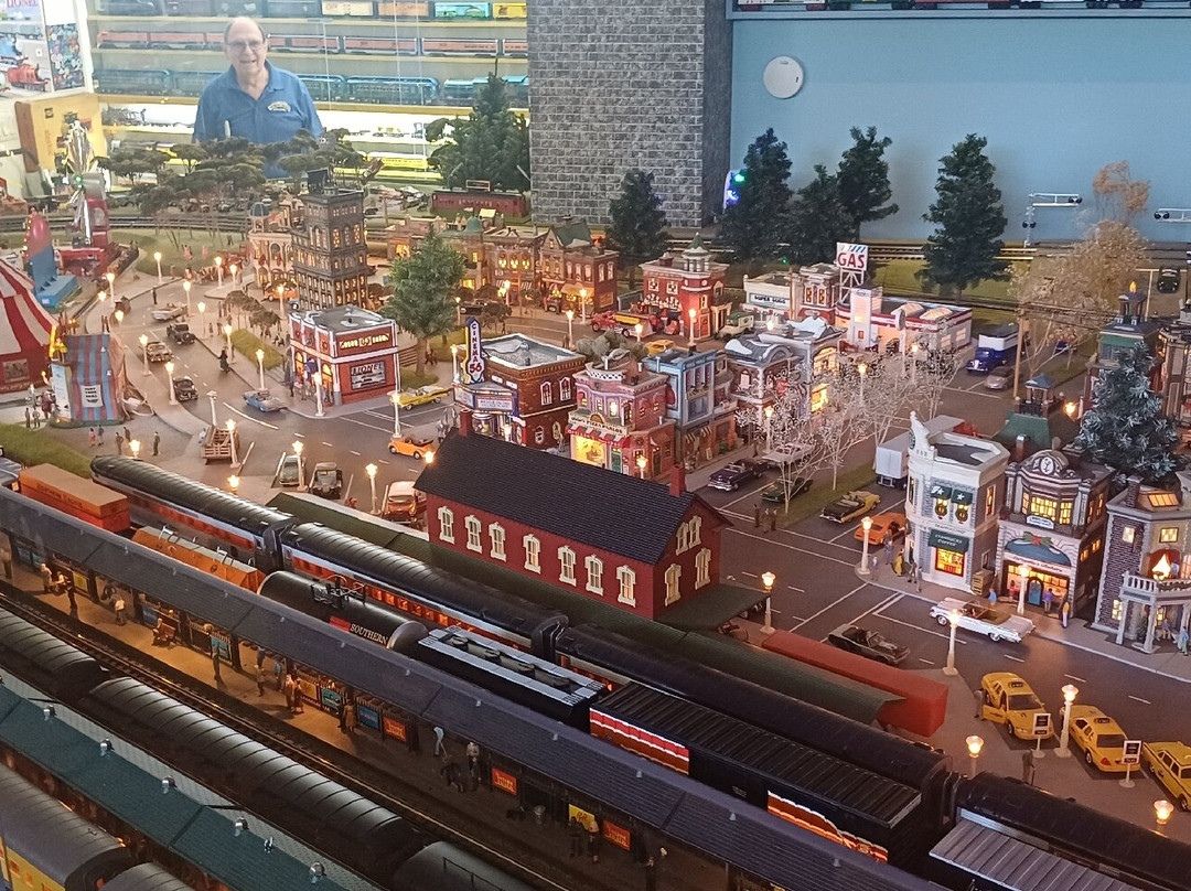 海明威铁路-伊娃海滩必去景点