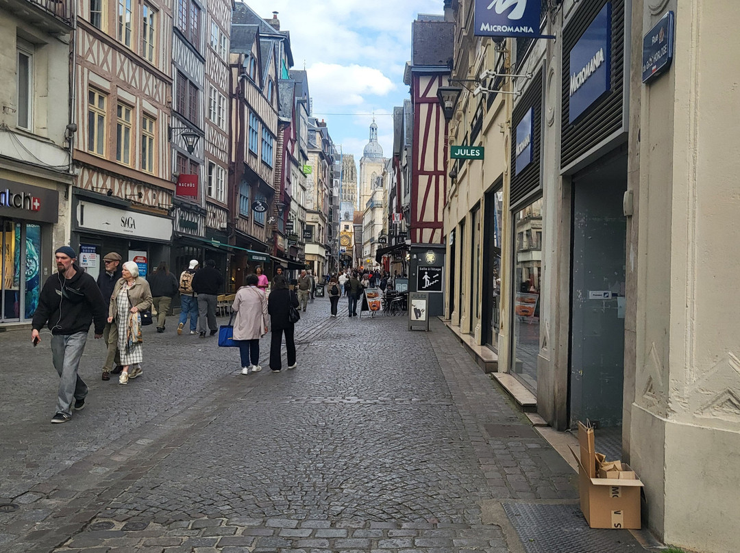 Place du Vieux-Marché-鲁昂必去景点