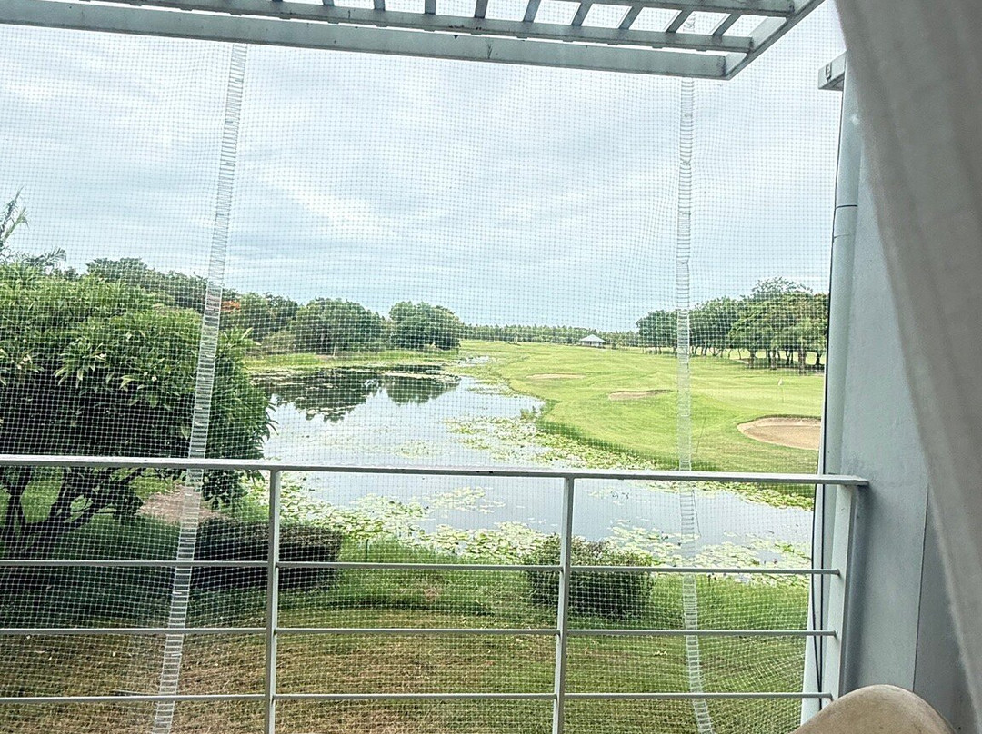 Uniland Golf & Country Club-佛统必去景点