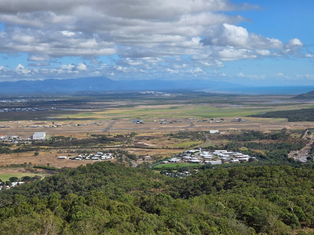 Castle Hill Lookout-汤斯维尔必去景点