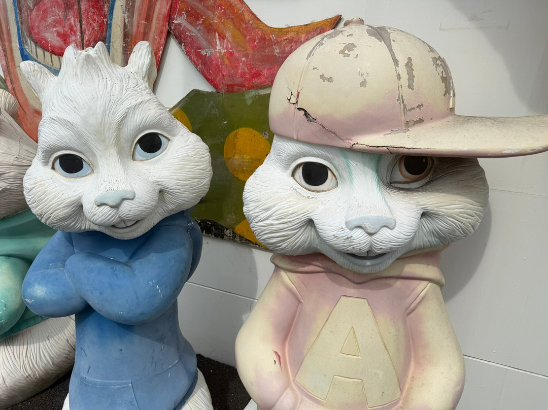 Acme Antiques