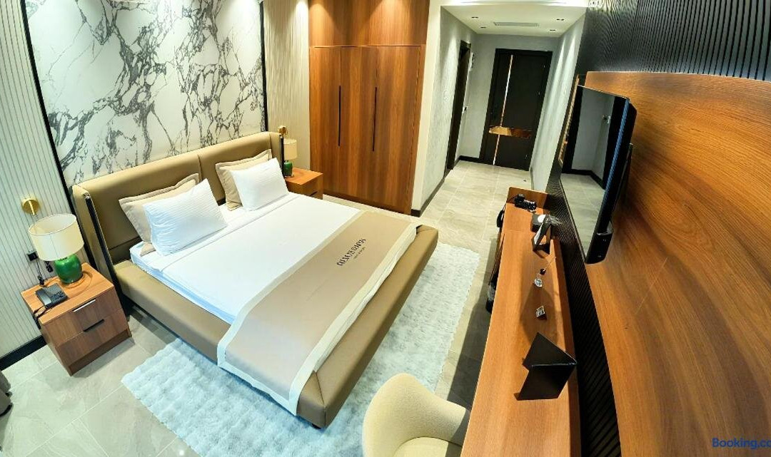 Risus Park Hotel & Restaurant