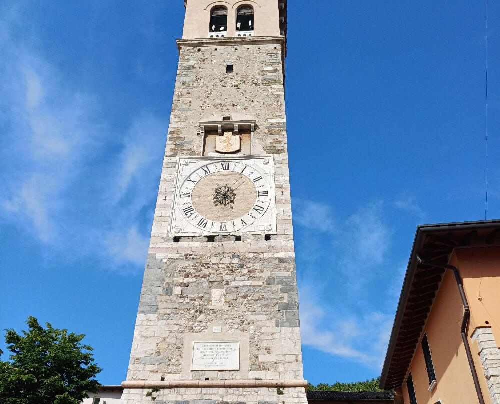 Torre Civica-洛纳托德尔加尔达必去景点