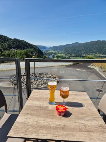 乌茨克滕酒店 - 乌尼克酒店-旅行者
