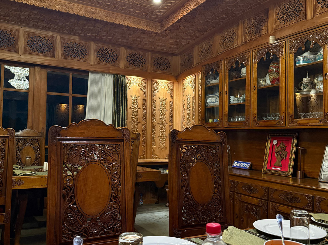 玛斯柯特船屋酒店主图
