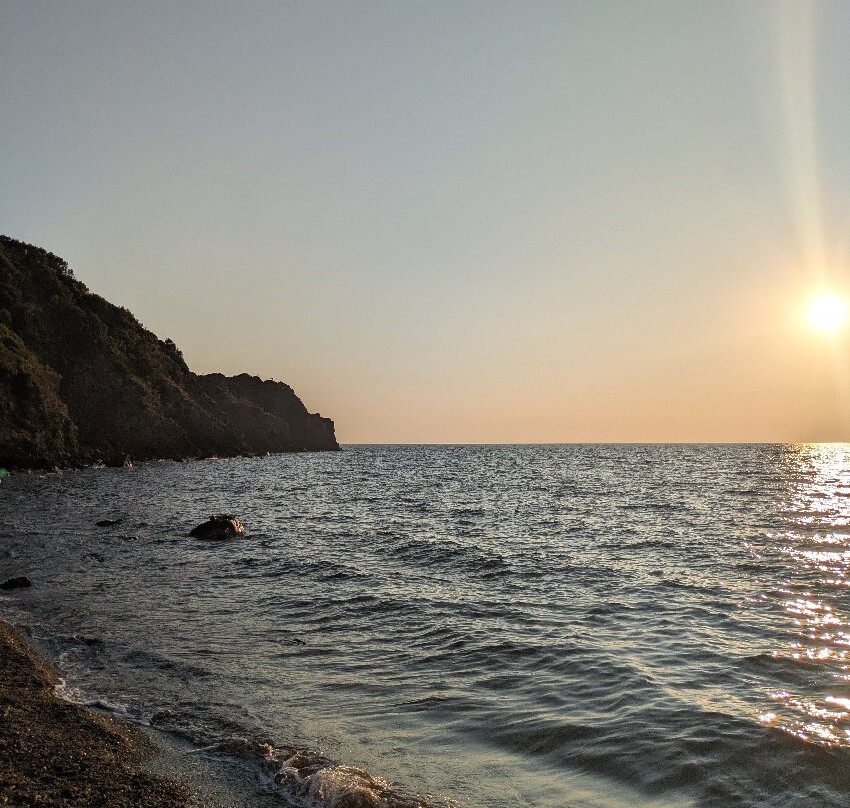 Spiaggia di Calamoresca-皮翁比诺必去景点