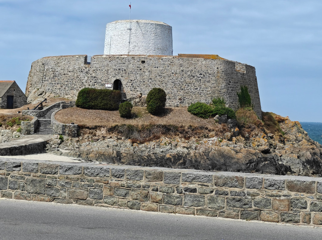 Island Coachways-St Peter Port必去景点