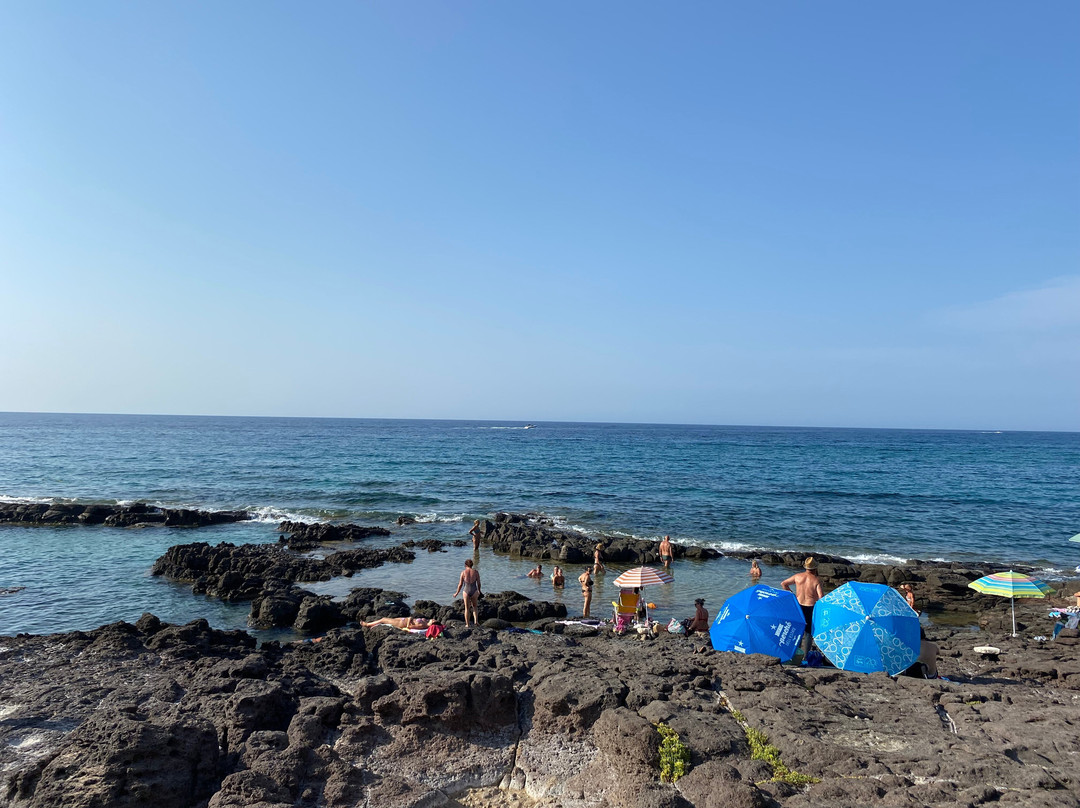 Spiaggia Lu Bagnu-Castelsardo必去景点