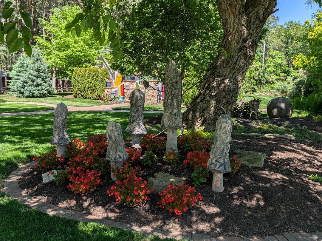 The Gardens at Hippley Village-Columbiana必去景点