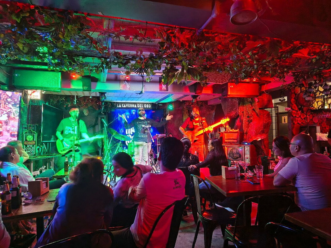 La Caverna del Oso Gastrobar