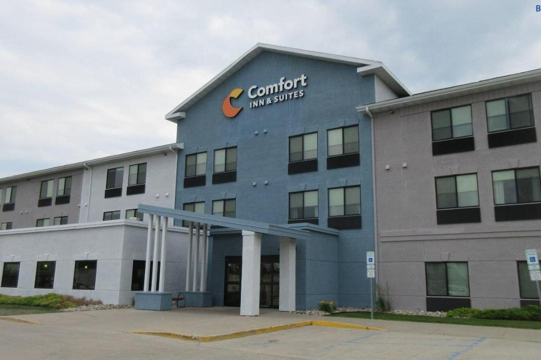 Comfort Inn & Suites Grand Forks near Alerus Center
