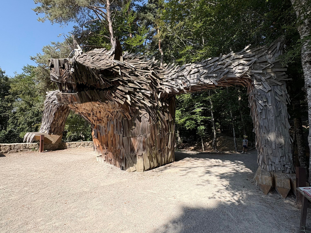 Les Loups du Gevaudan-Saint-Leger-de-Peyre必去景点