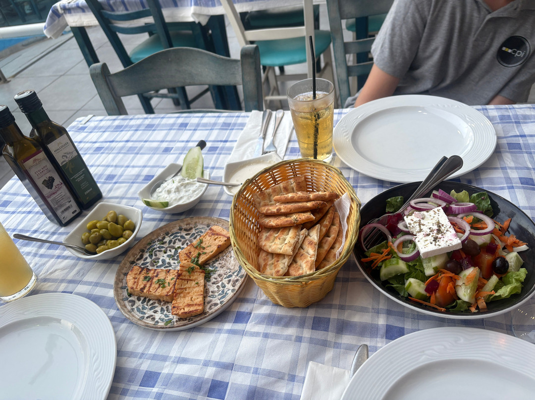 Georgias Tavern Avli