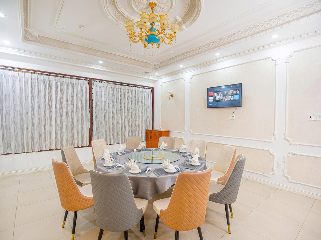 Tân Nam Hải Restaurant