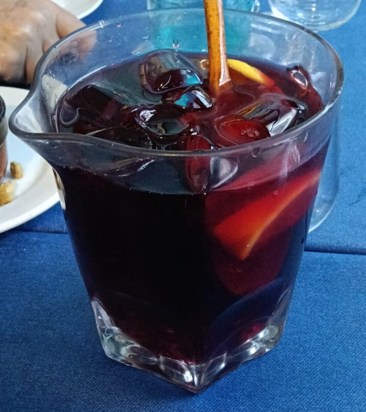 加罗纳酒店主图